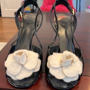 Chanel black patent leather slingback pumps with felt Camilla